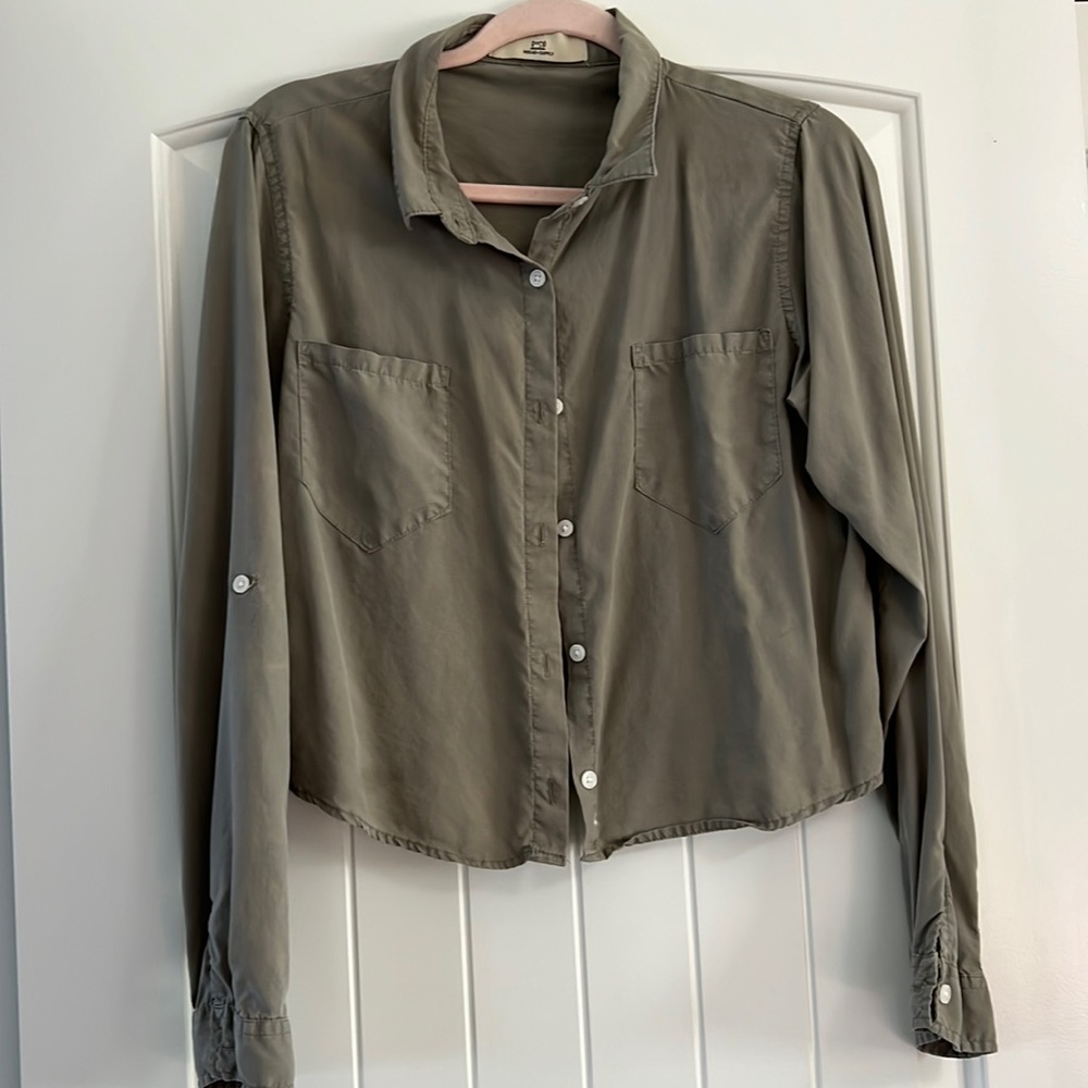 Thread supply crop shirt